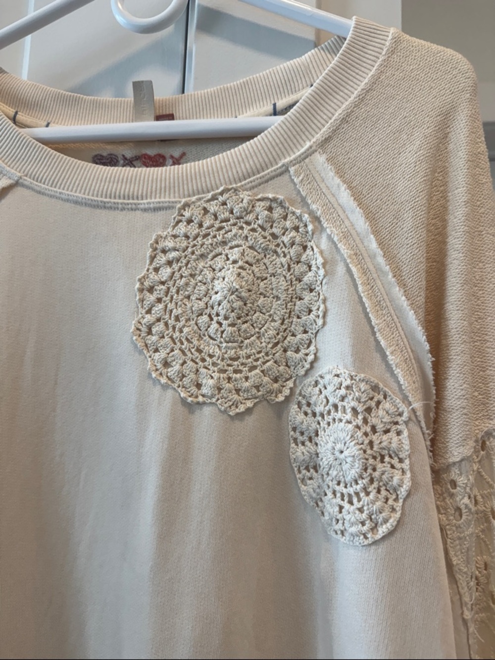 Pilcro Cream Crochet-Appliqué Long-Sleeve Sweatshirt - Picture 6 of 9
